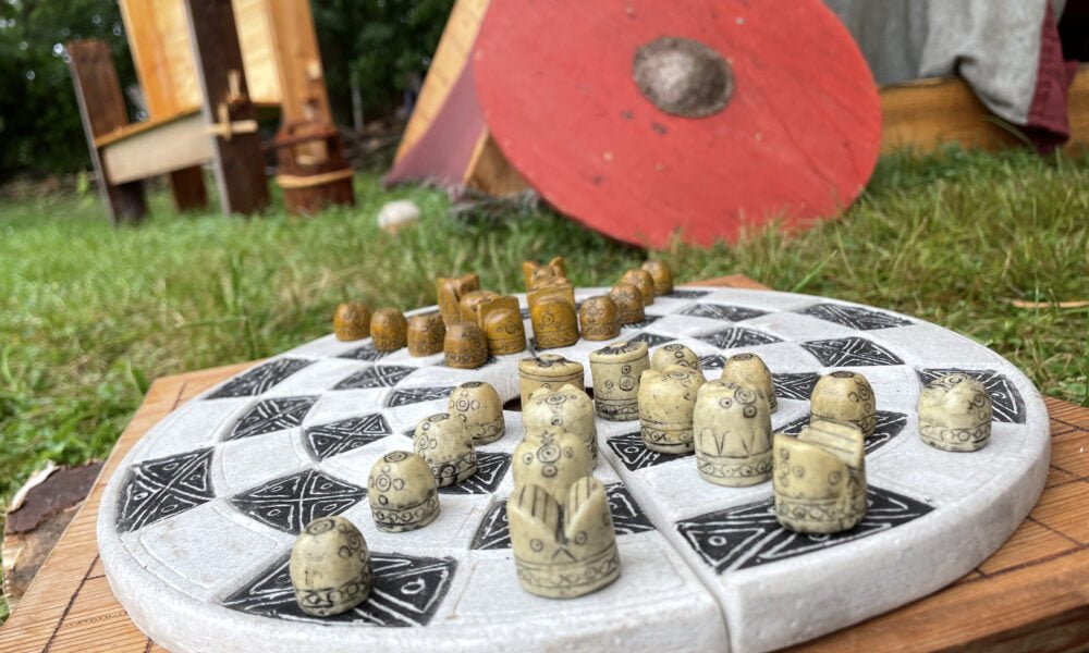 Ett spel tillverkat i sten.