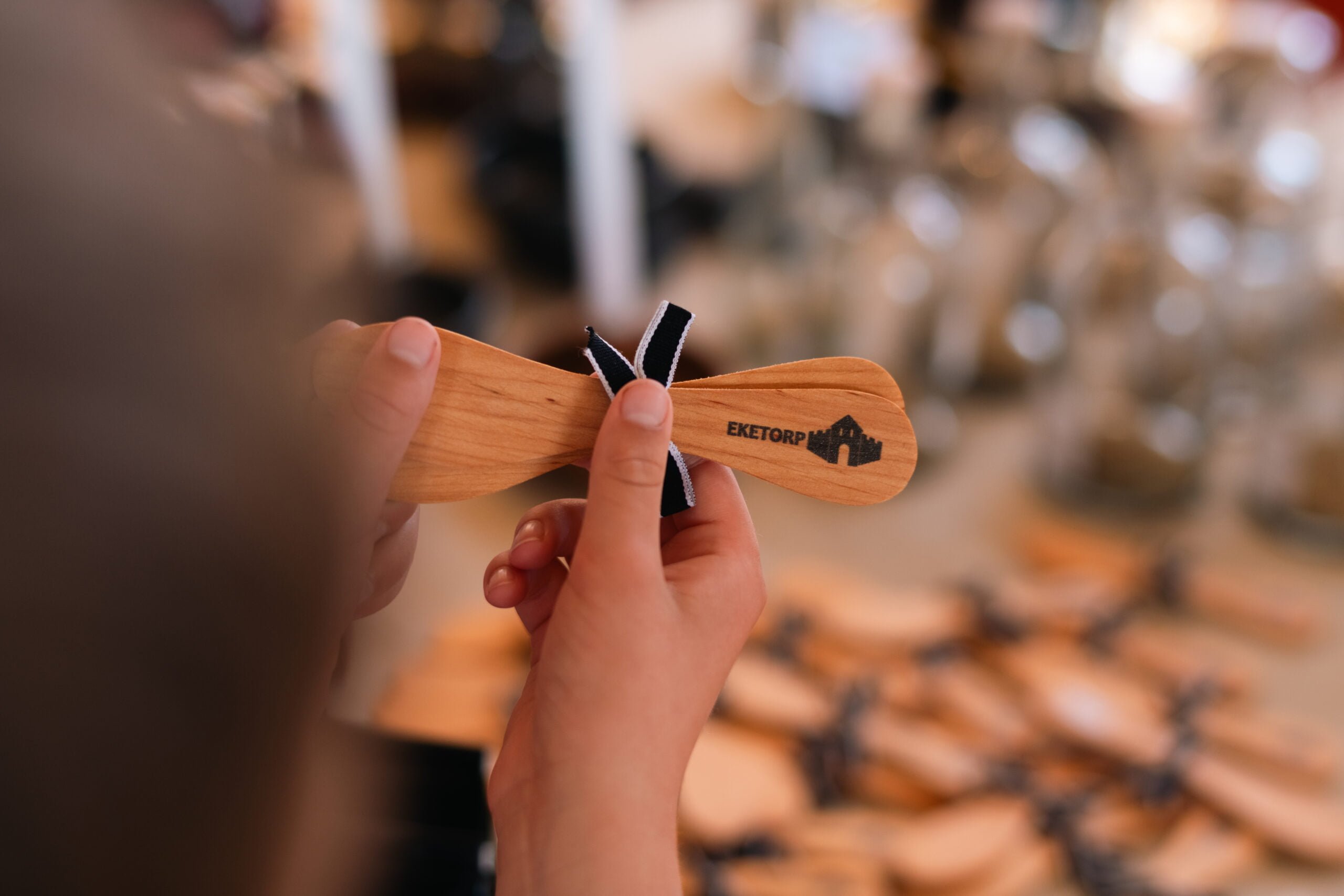 Smörknivar med logotypen för Eketorps borg.